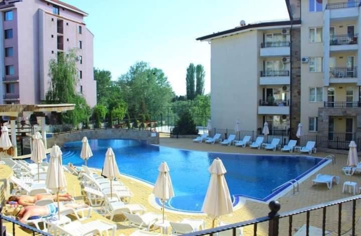 Sunny Beach Hills Apartment - Private エクステリア 写真